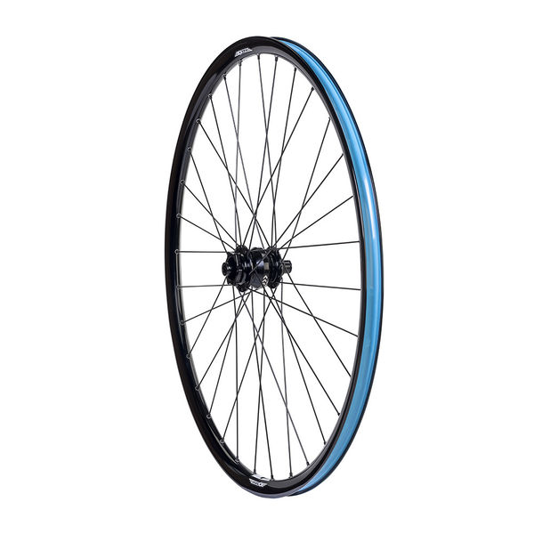 Halo DrovelineFront Dyno Disc rim on SP PD-7 Dynamo Disc front hub, 12mmends. 32H click to zoom image